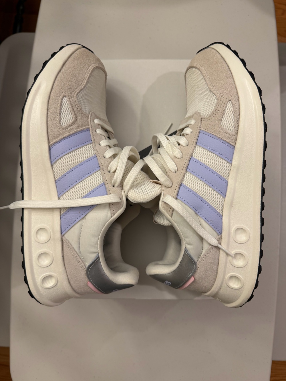 adidas Run 84 shoes - Picture 3 of 6